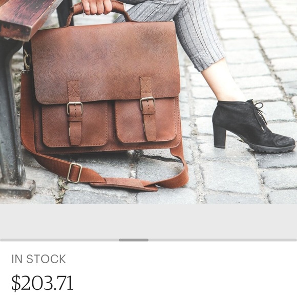 NWT and dust bag- and box men or woman’s leather bag - Picture 1 of 6